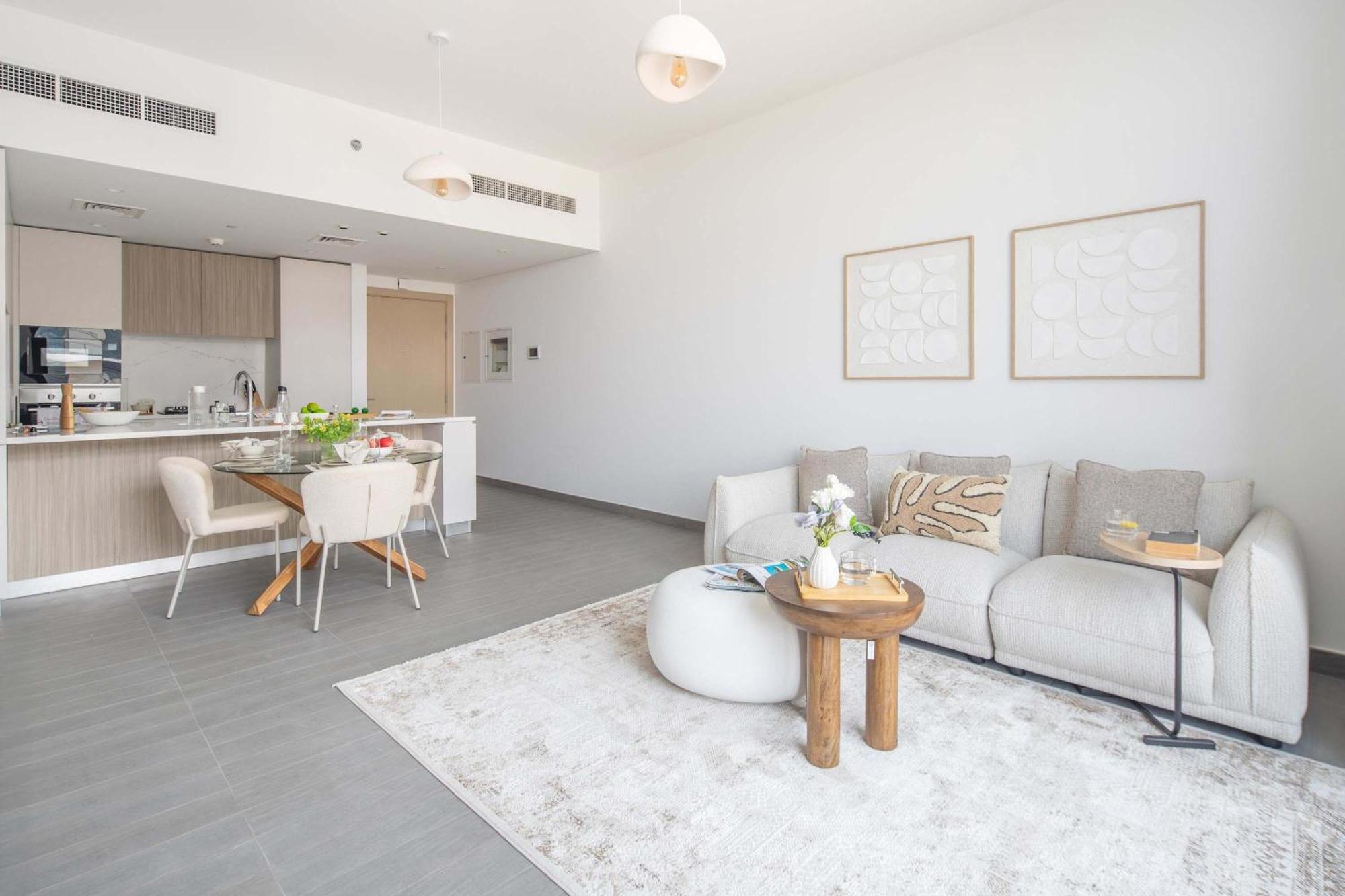 Apartment Bright Modrn 1br With Balcony In Mbr
